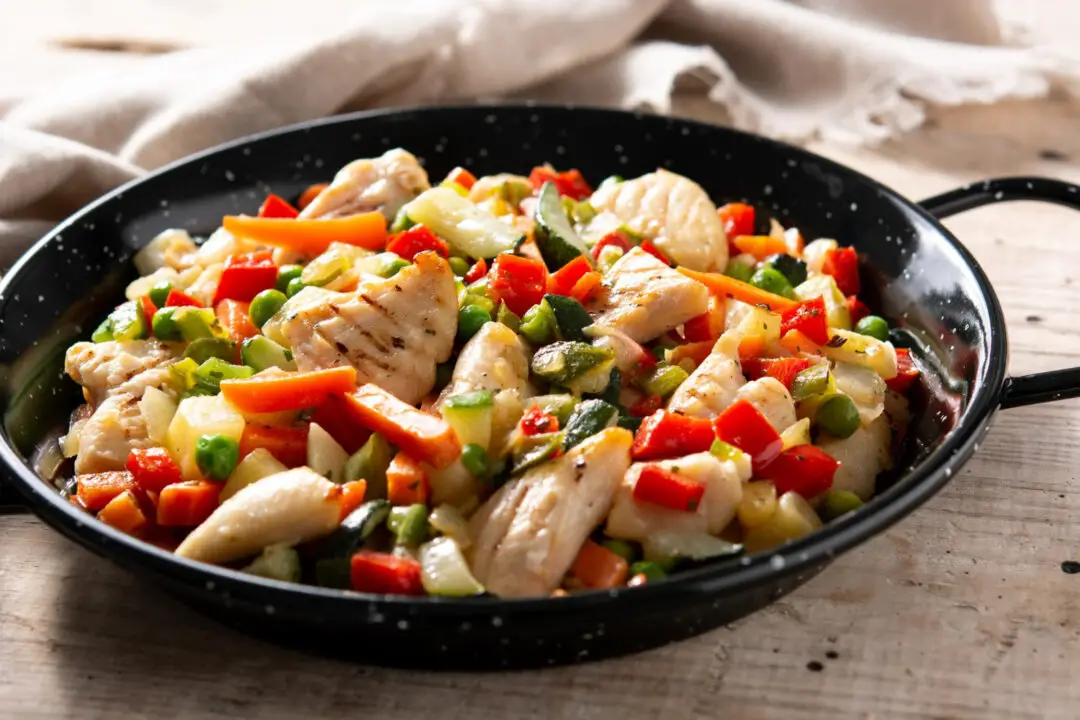 Frango Xadrez Receita Oriental de Família Para um Almoço Cheio de Cor e Sabor