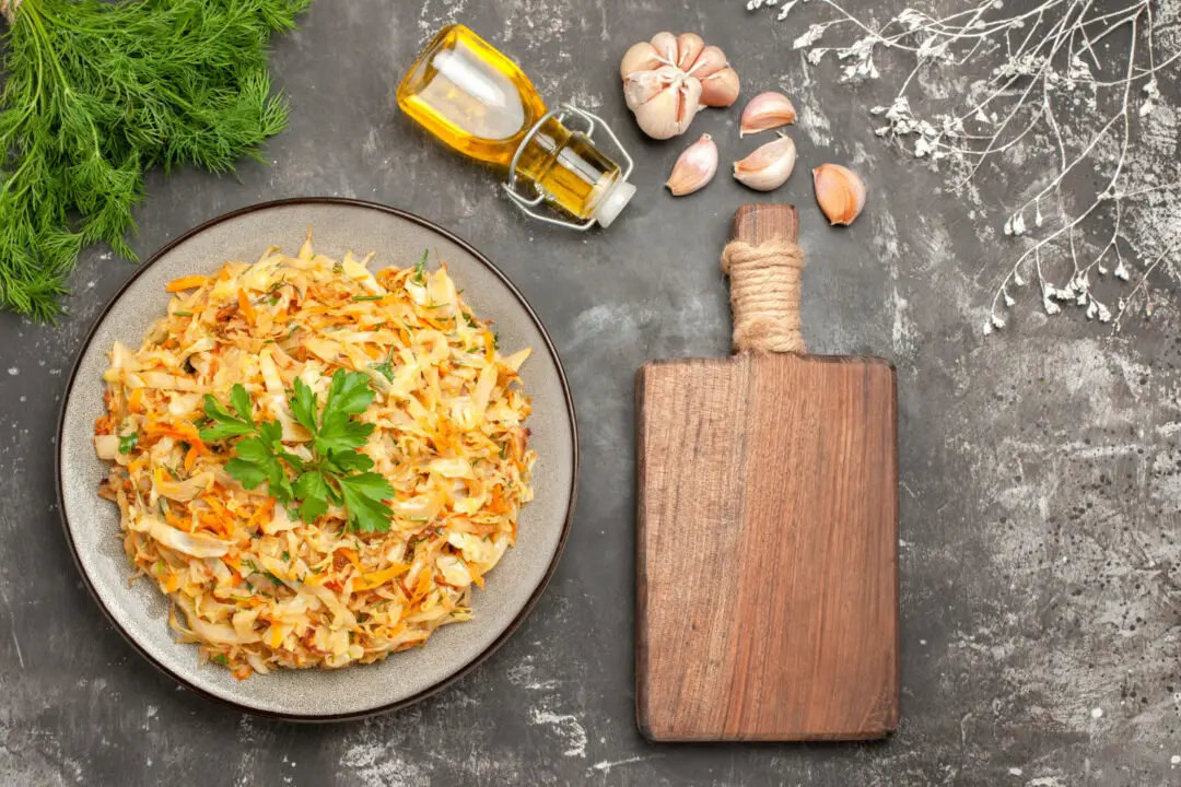 Macarrão alho e óleo é aquele prato simples e cheio de sabor que abraça