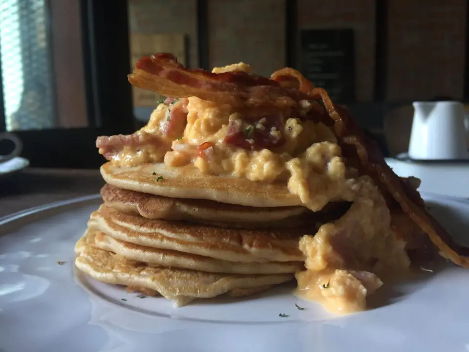Panqueca Americana Fofinha com Sabor de Café da Manhã Perfeito