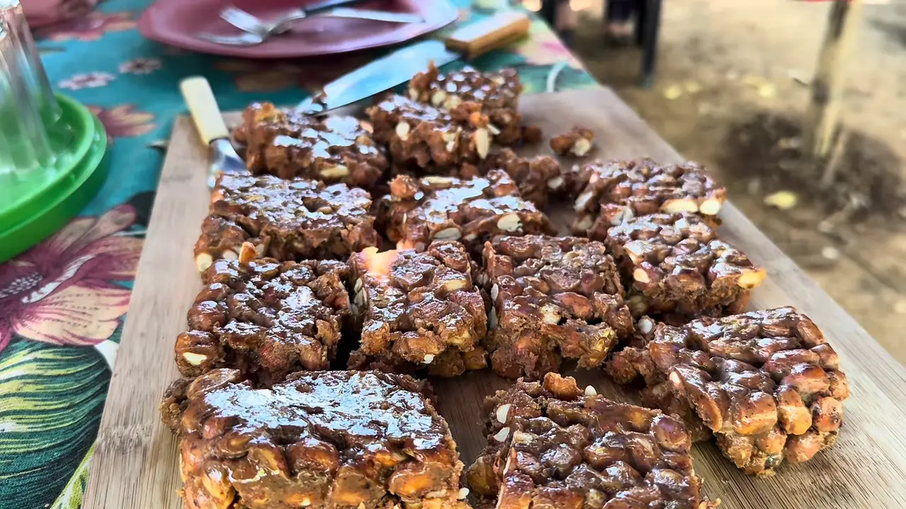 Pé de Moleque Receita Tradicional com Sabor de Festa Junina e Memórias da Infância