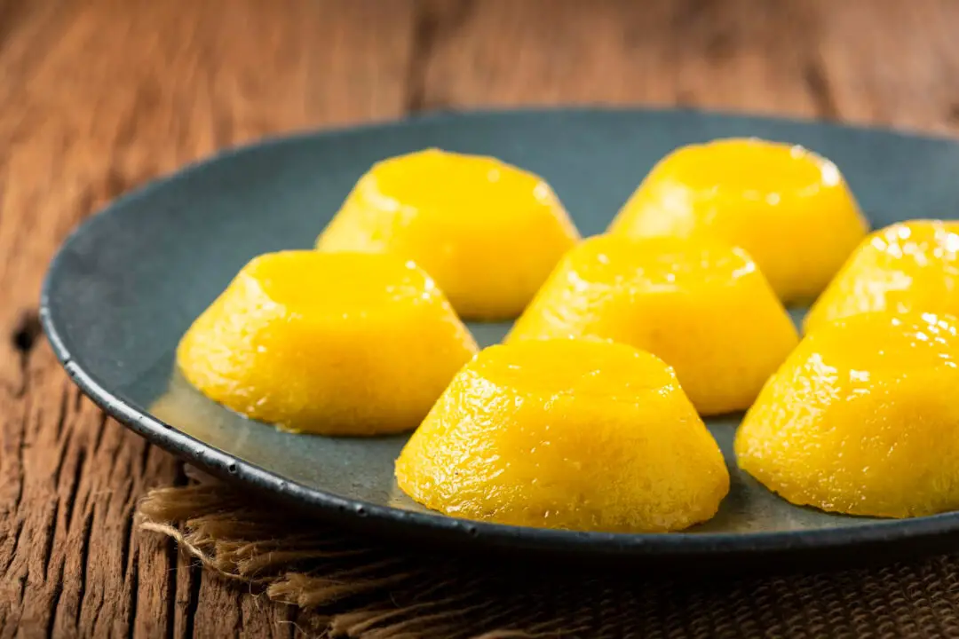 Quindim Receita Brilhante com Sabor de Festa e Memórias Afetivas