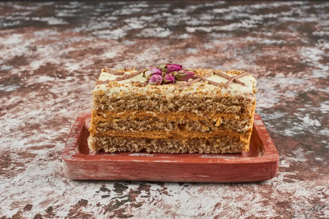 Receita de Bolo de Churros que Lembra Festa e Sabor de Infância