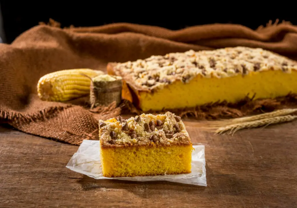 Receita de Cuca Tradicional Alemã com Farofa Crocante Para Relembrar a Infância
