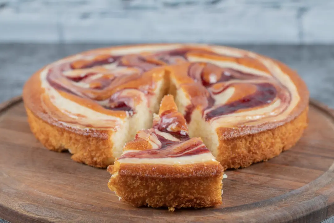 Torta de Banana Simples e Saborosa que Lembra Casa de Vó