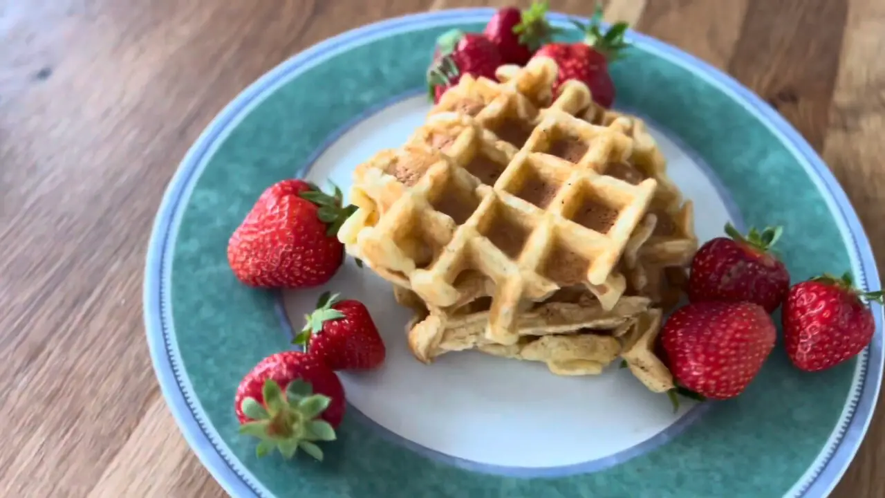 Waffle Caseiro Crocante por Fora e Macio por Dentro Igual ao de Café da Manhã de Hotel