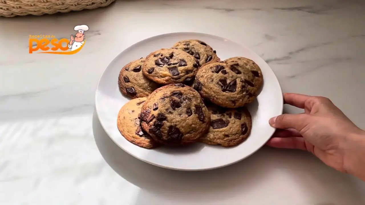 Cookies Americanos com Chocolate Receita Crocante e Macia Igual de Padaria