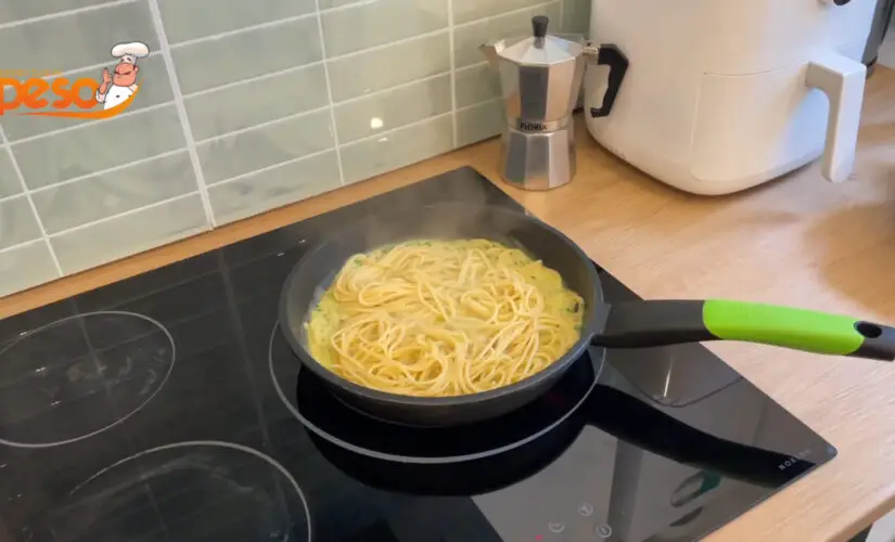 Macarrão com Alho e Óleo Receita Simples que Lembra Casa de Mãe