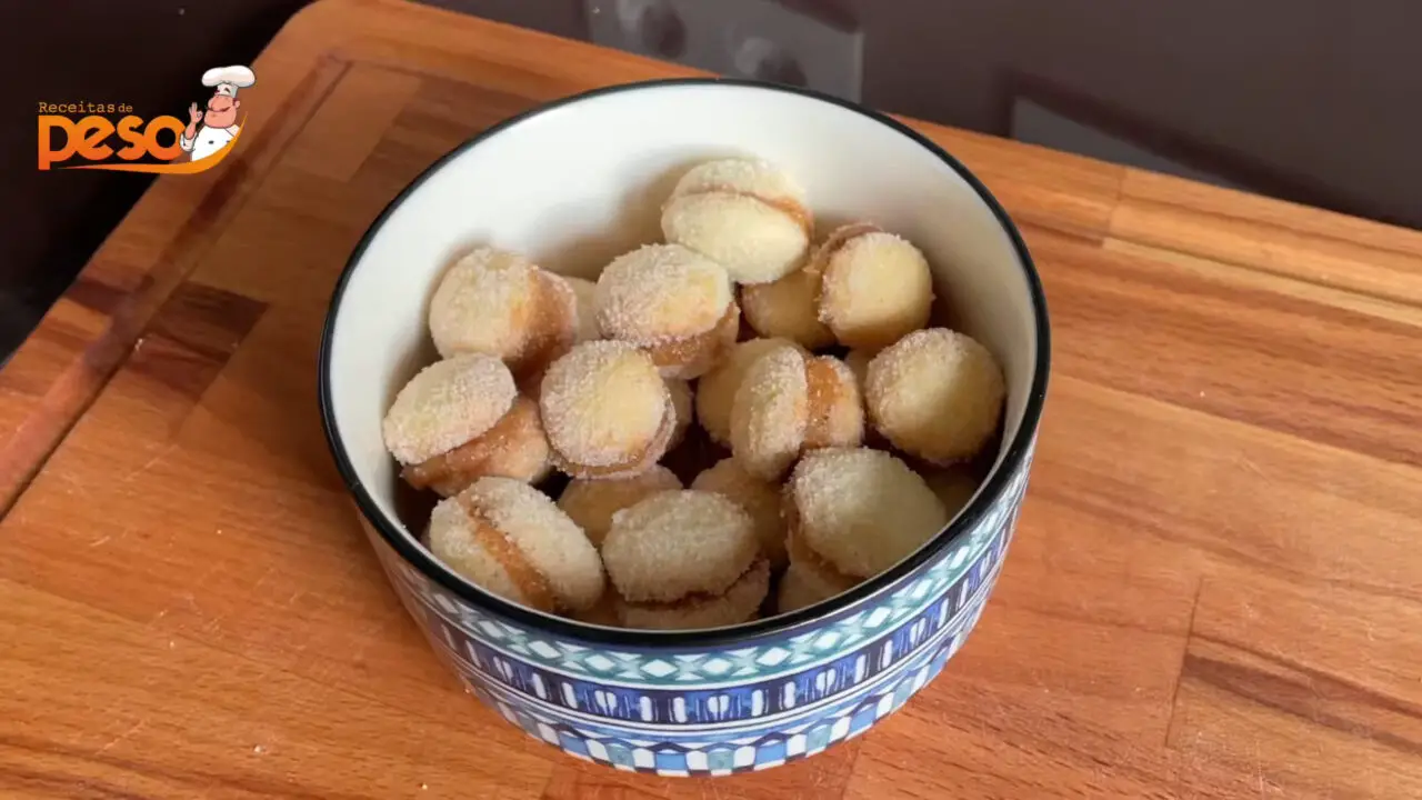 Casadinho de Queijo com Doce de Leite Receita que Traz Lembrança de Festa e Café com Sabor Caseiro