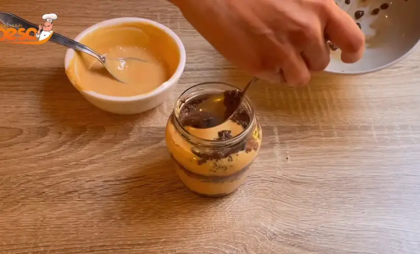 Pudim de Chia com Café e Creme de Doce de Leite: Café da Manhã Nutritivo e Cheio de Sabor