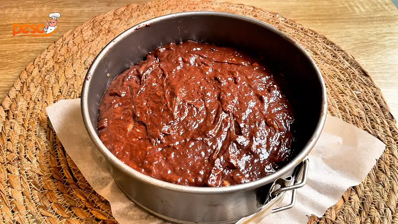 Bolo de Chocolate com Banana com textura de brownie aroma de infância e sabor intenso