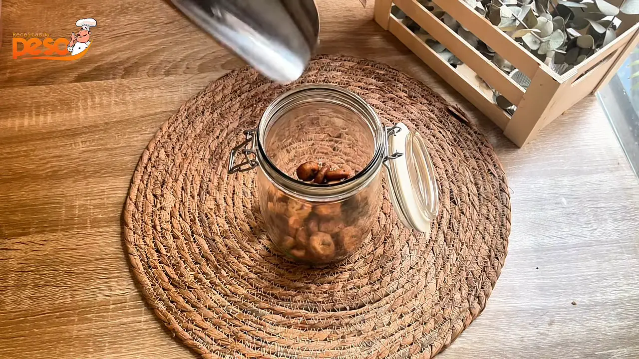 Cookies Clássicos com Gotas de Chocolate crocantes por fora, macios por dentro e puro sabor de aconchego