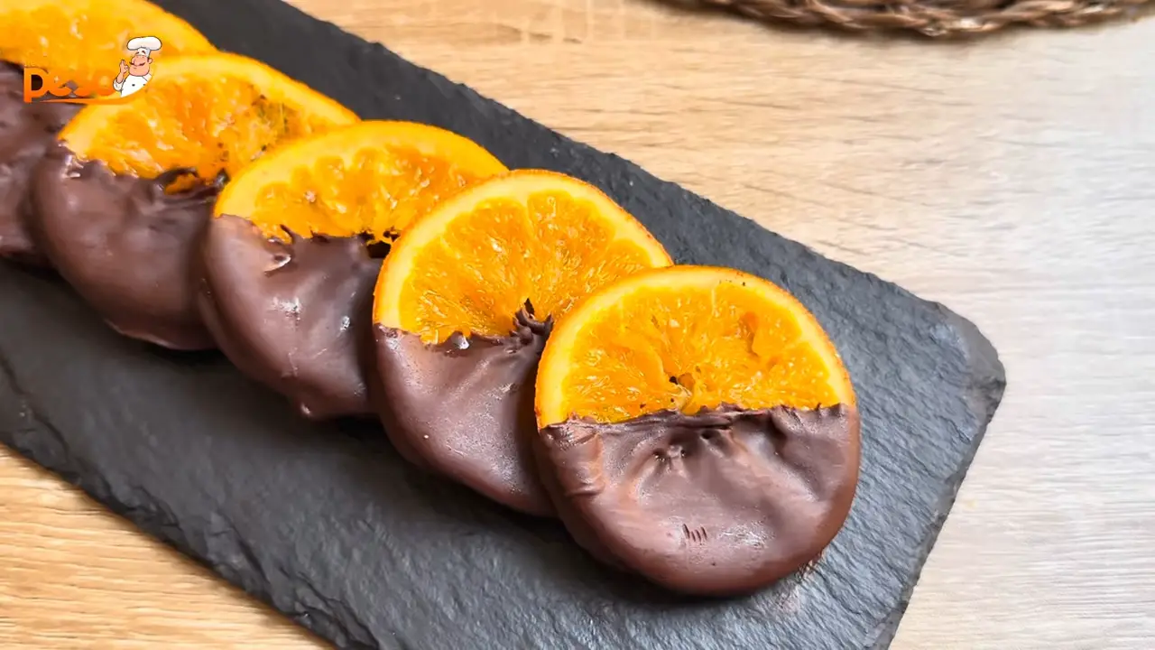 Laranja Confitada com Chocolate Amargo Receita Sofisticada e Afetiva para Surpreender