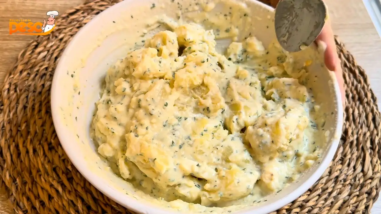 Maionese de Batata Cremosa com Iogurte Receita Saudável e Cheia de Afeto