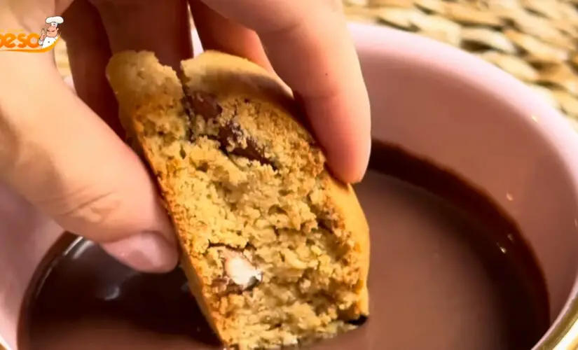 Cantucci Biscoito Italiano Clássico com Amêndoas Receita Crocante e Aromática