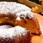 Bolo de Milho com Queijo usando a lata como medida e sabor de festa junina o ano todo