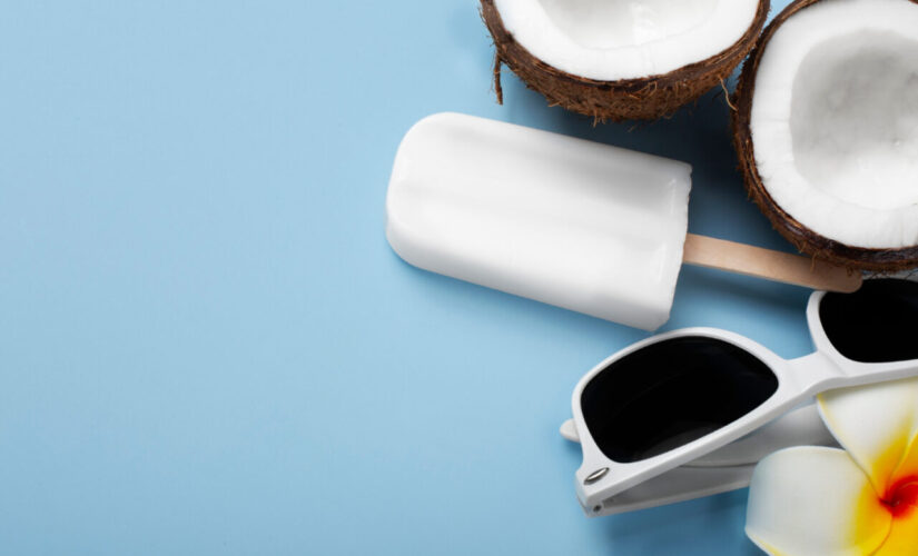 Geladinho de coco cremoso com sabor de infância e refrescância perfeita para o verão