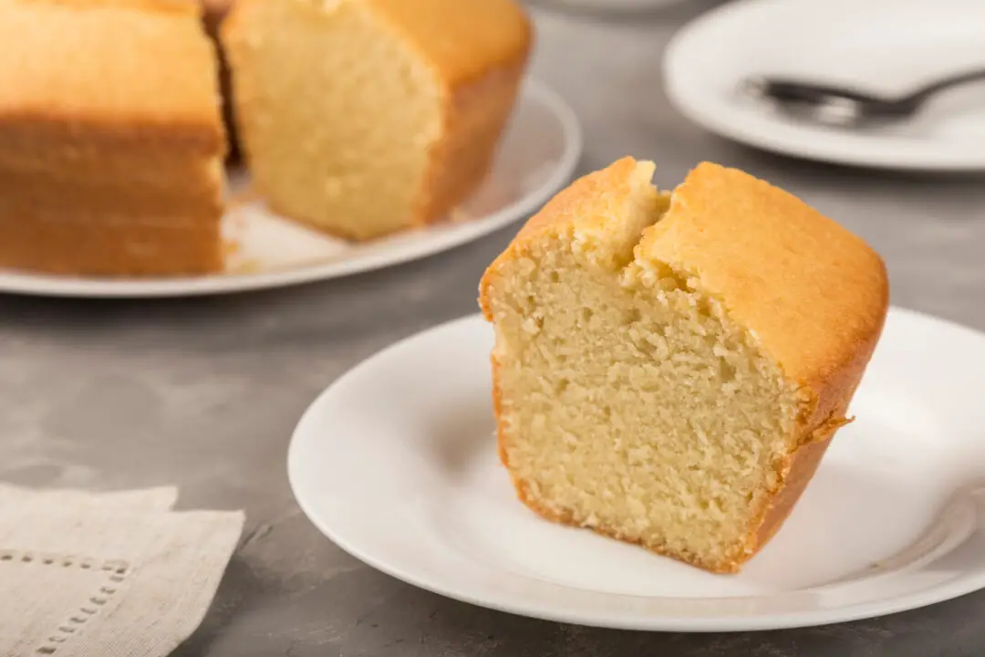 Receita de Bolo Simples Caseiro que Lembra Casa de Vó