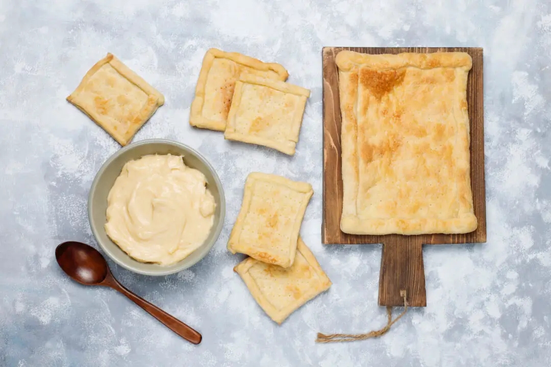 Massinha de Pão Frita Macia por Dentro e Crocante por Fora Para o Café ou Lanche da Tarde