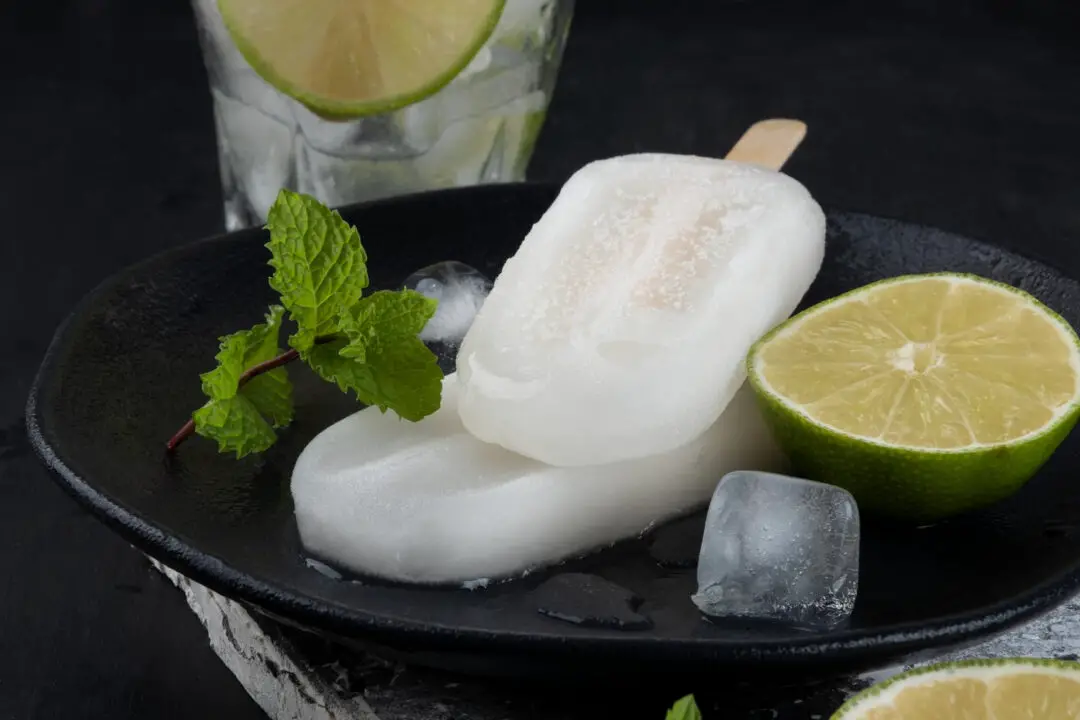 Geladinho de coco com sabor de infância e refrescância dos dias de verão