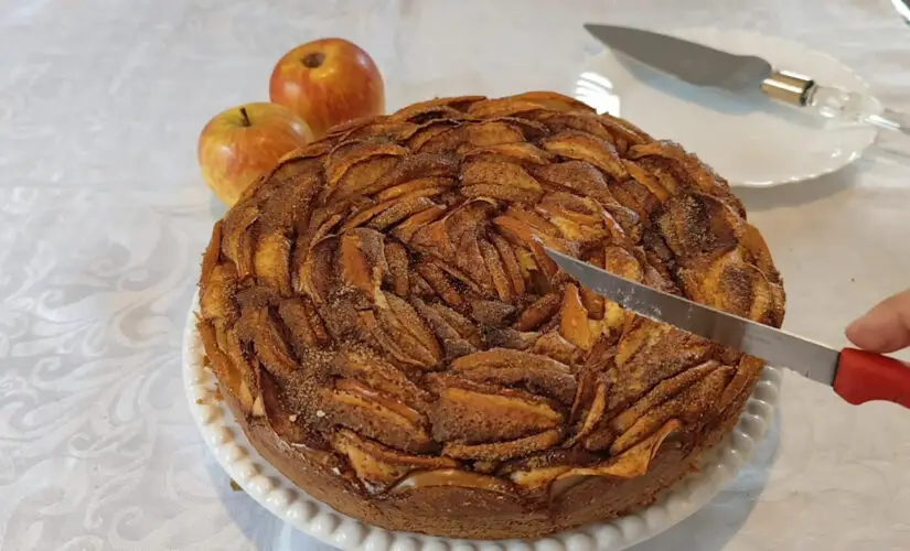 Bolo de Maçã com Canela Fofinho e Perfume de Casa de Vó