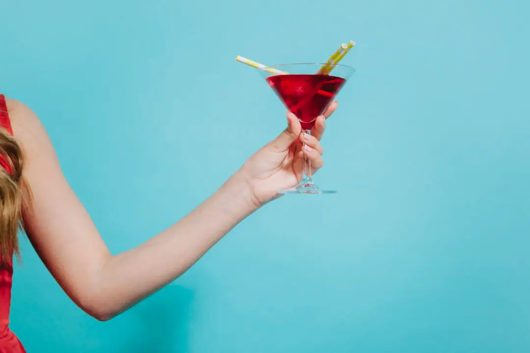 Cosmopolitan com sabor sofisticado e charme digno de um brinde especial