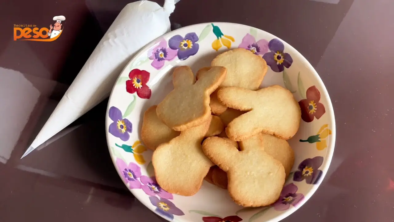 Biscoitos Amanteigados Receita Clássica para Reunir a Família e Fazer a Festa