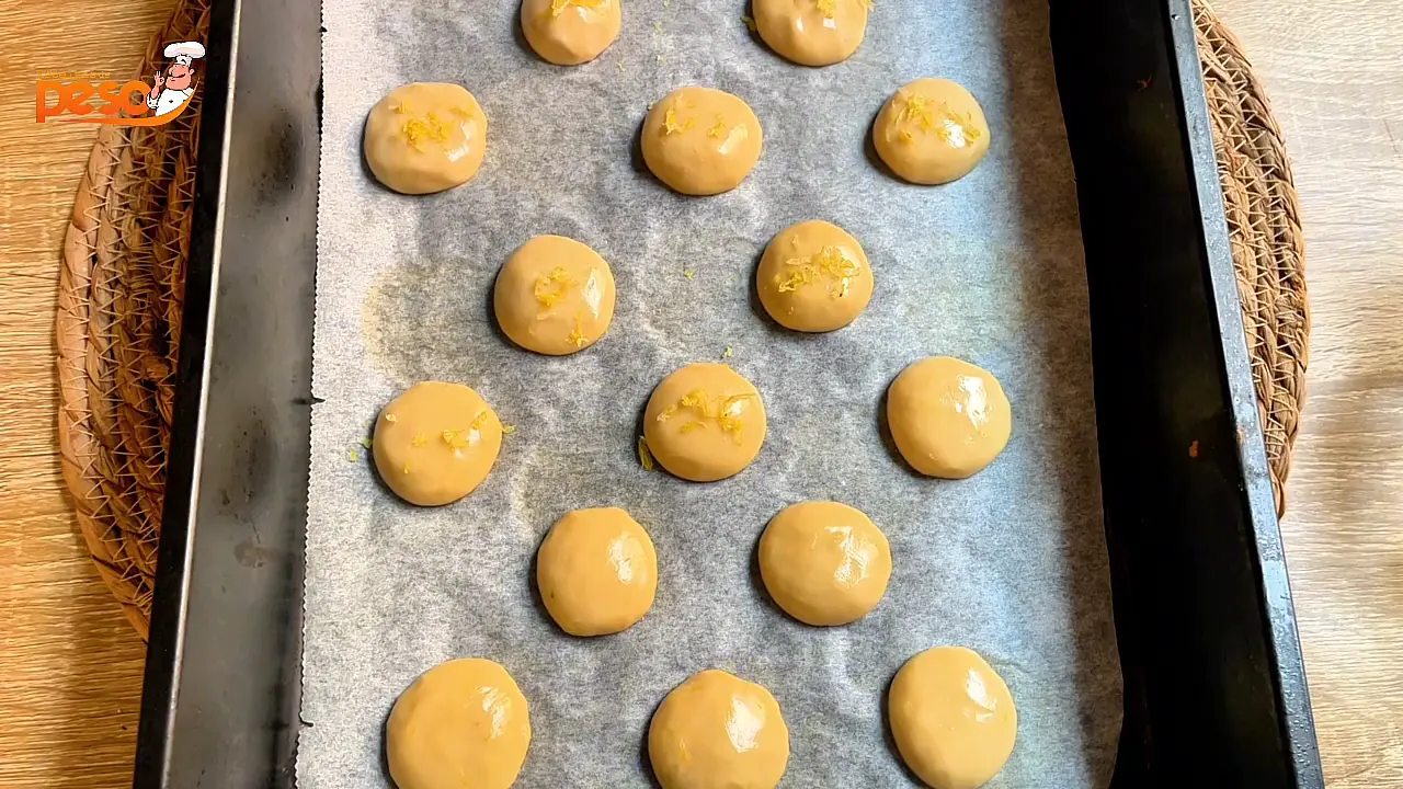 Biscoitos de Polvilho com Raspas de Limão crocância, aroma cítrico e gostinho de infância em cada mordida