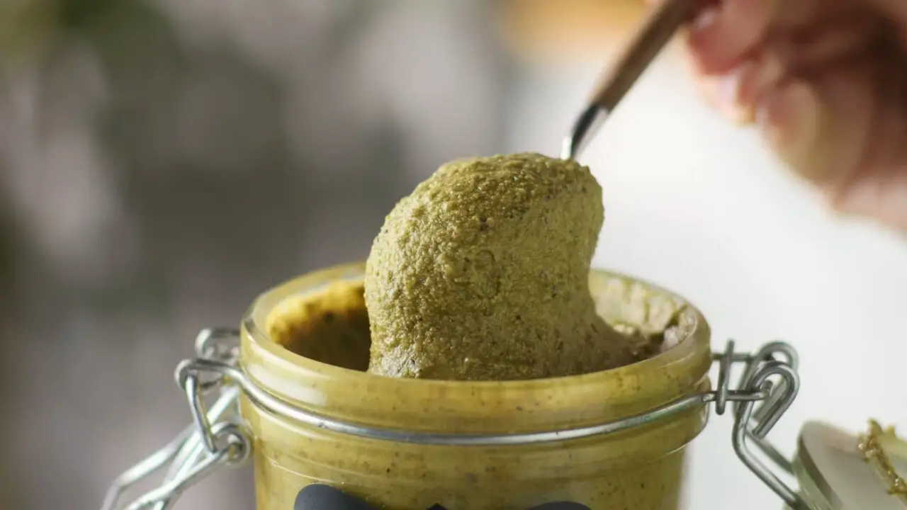 Creme de Pistache Caseiro Cremoso e Sofisticado Para Recheios ou Comer de Colher