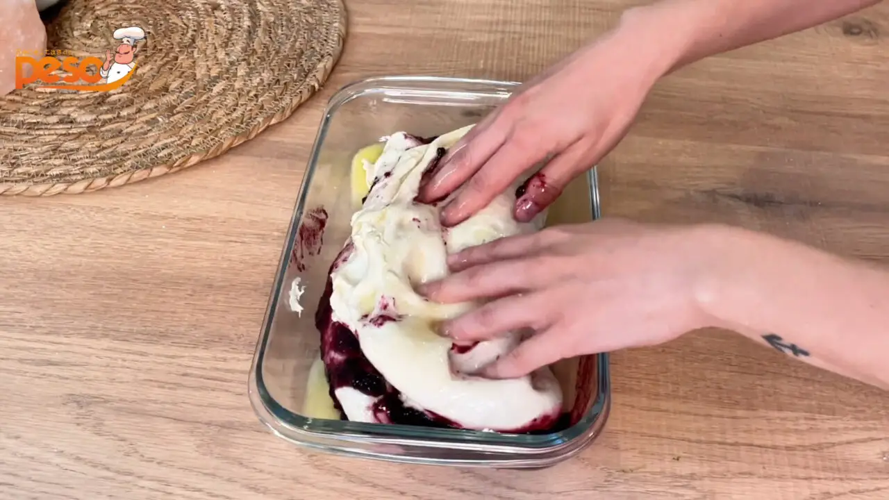 Focaccia Doce com Crumble e Geleia de Mirtilo Receita que Adoç