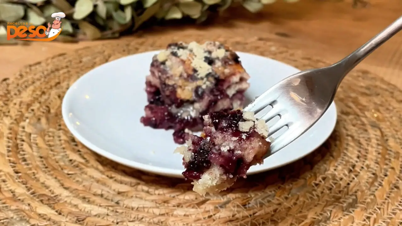 Focaccia Doce com Crumble e Geleia de Mirtilo Receita que Adoç