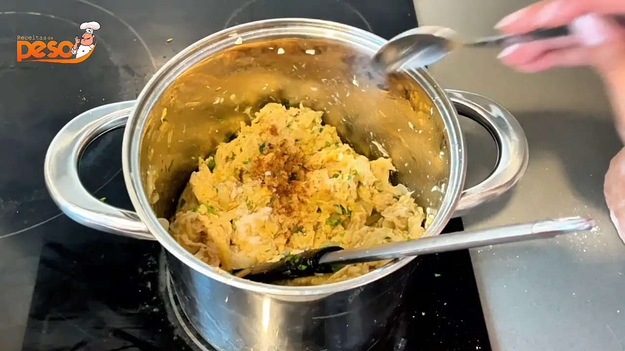 Frango à Brás português com toque brasileiro cremosidade, sabor e praticidade em cada garfada