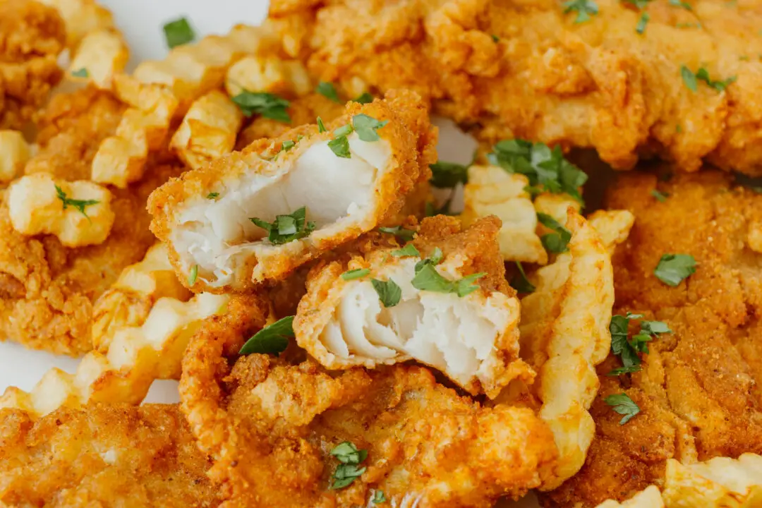 Frango à Milanesa Sabor Crocante, Simplicidade e Memórias de Família