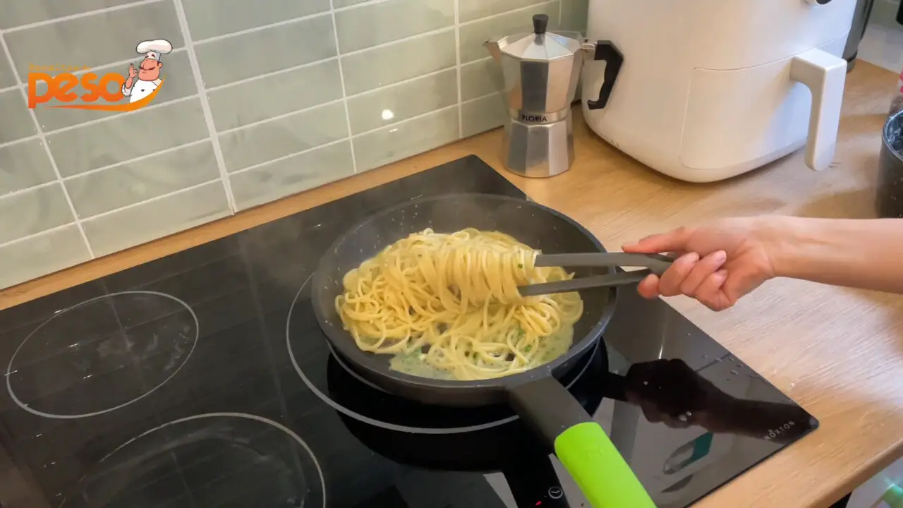 Macarrão com Alho e Óleo Receita Simples que Lembra Casa de Mãe