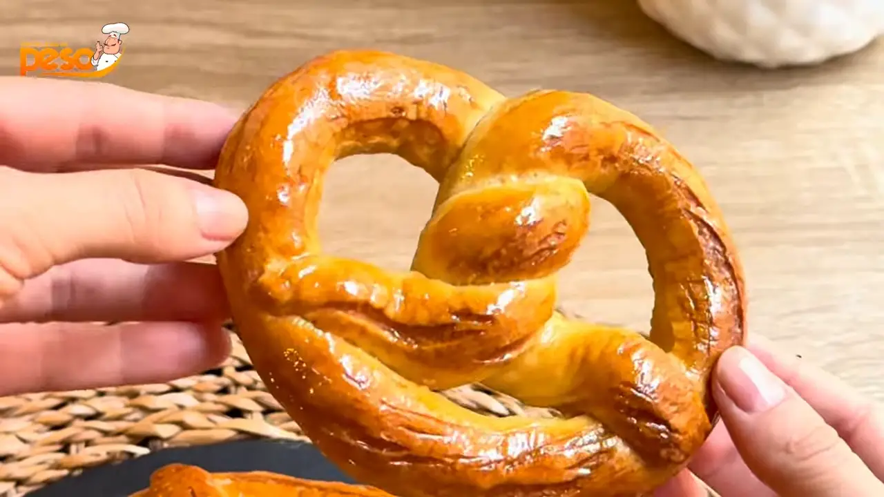 Pretzel Perfeito com Crosta Dourada Receita Tradicional Alemã que Vai Despertar Memórias de Infância